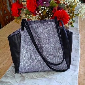 Genuine leather shoulder bag